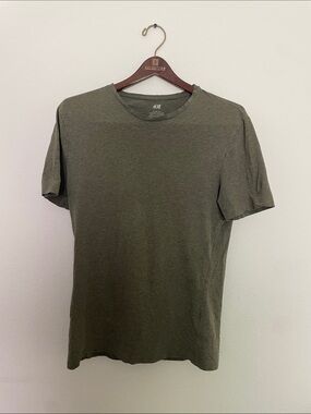 H&M Men's Olive Crew Neck Short Sleeve Tee